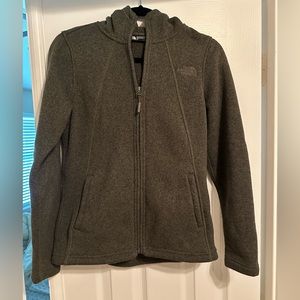 The North Face Women’s Zip Up Sweater Green Small